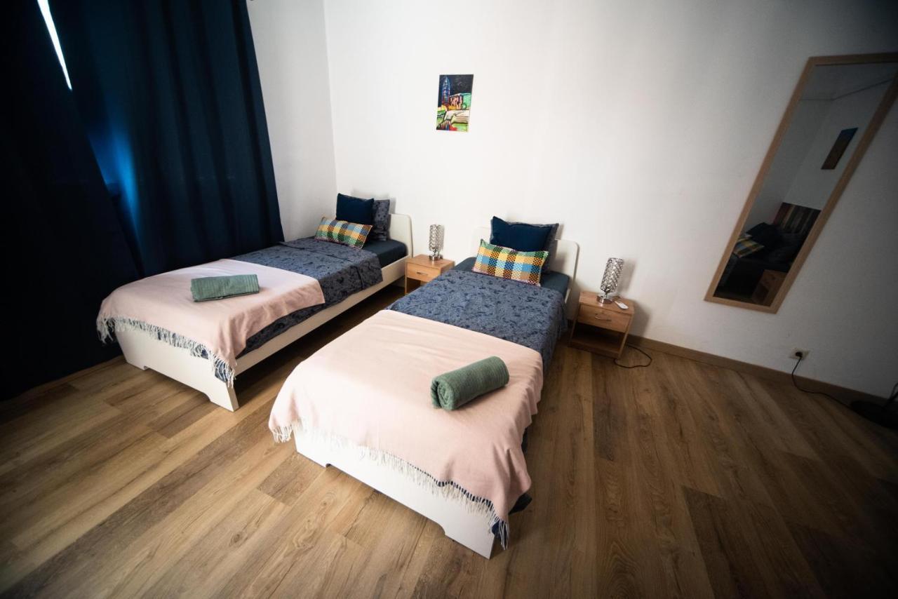 By Port Vell Rooms Barcelona Bagian luar foto