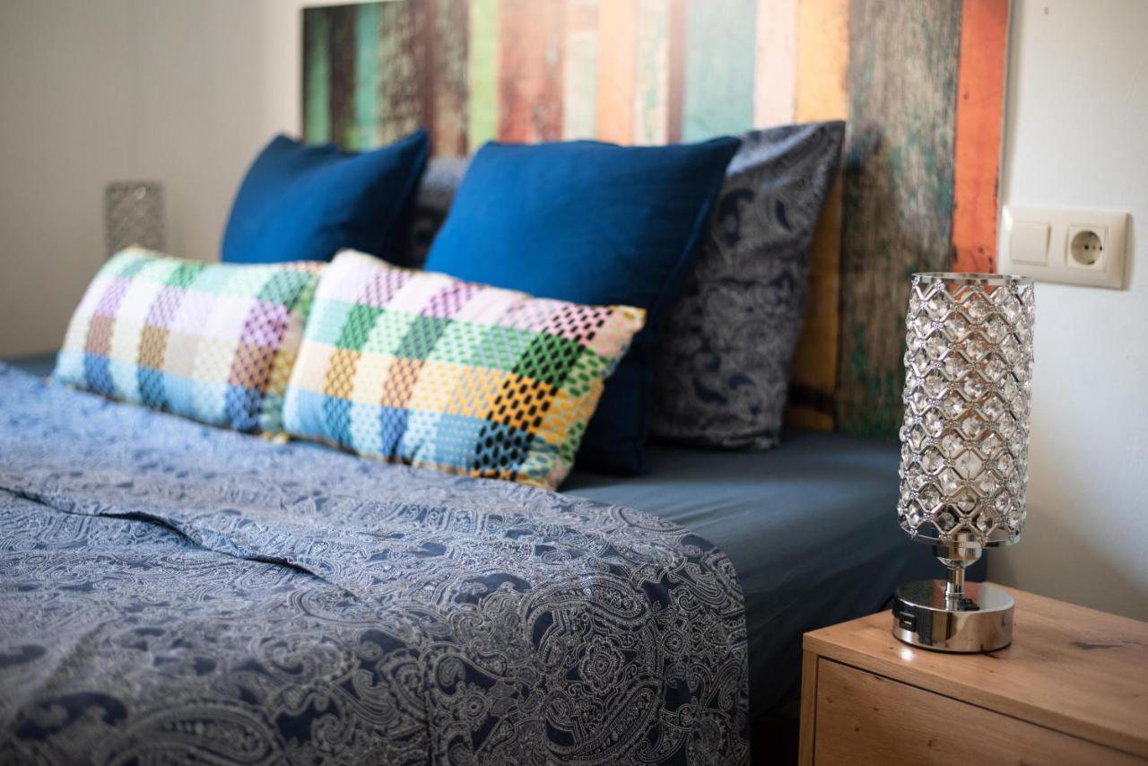 By Port Vell Rooms Barcelona Bagian luar foto