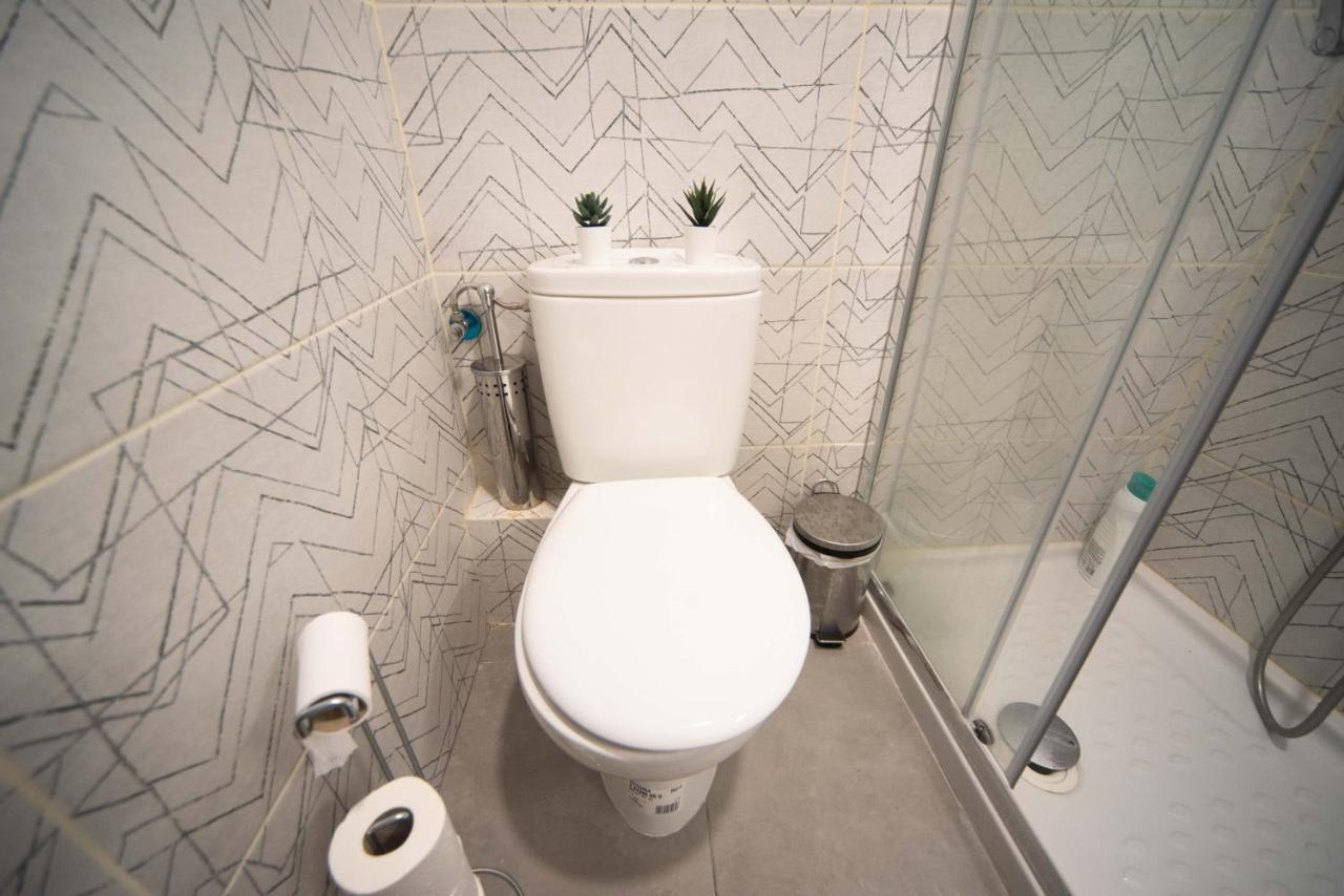 By Port Vell Rooms Barcelona Bagian luar foto